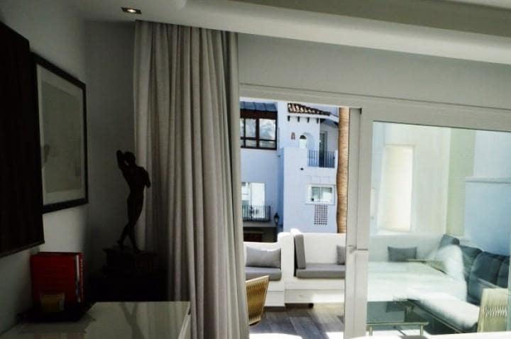 2 sypialnia Apartament na sprzedaż w Golden Mile z basenem garażem - 2 500 000 € (Ref: 9447787)