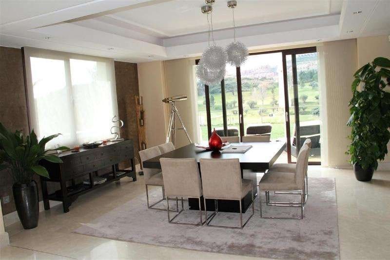 Chalet de 5 habitaciones en Benahavís en venta con piscina garaje - 3.995.000 € (Ref: 9447788)