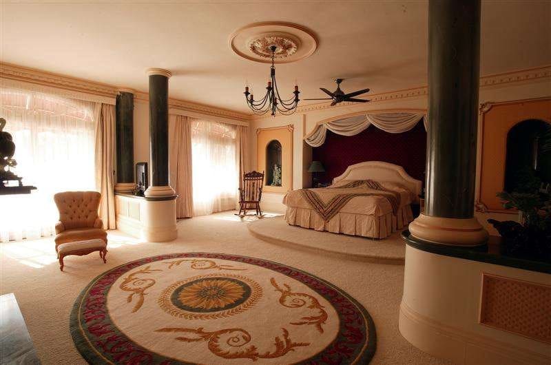 Chalet de 7 habitaciones en Benahavís en venta con piscina garaje - 3.495.000 € (Ref: 9447800)