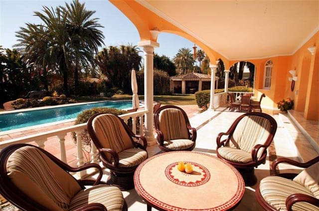 Chalet de 7 habitaciones en Benahavís en venta con piscina garaje - 3.495.000 € (Ref: 9447800)