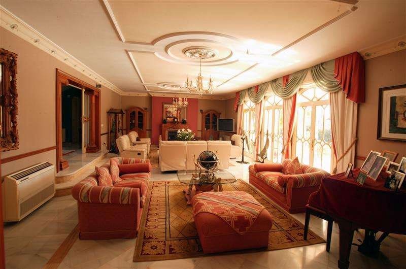 Chalet de 7 habitaciones en Benahavís en venta con piscina garaje - 3.495.000 € (Ref: 9447800)