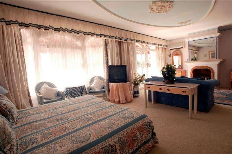 Chalet de 7 habitaciones en Benahavís en venta con piscina garaje - 3.495.000 € (Ref: 9447800)