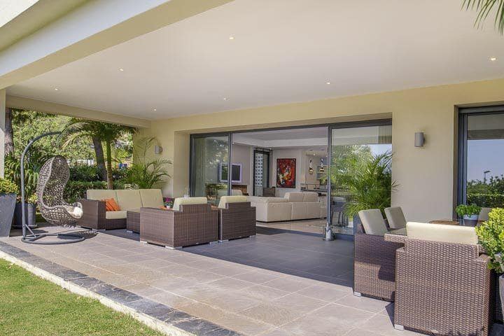 Apartamento de 3 habitaciones en Marbella en venta con piscina - 1.200.000 € (Ref: 9447801)