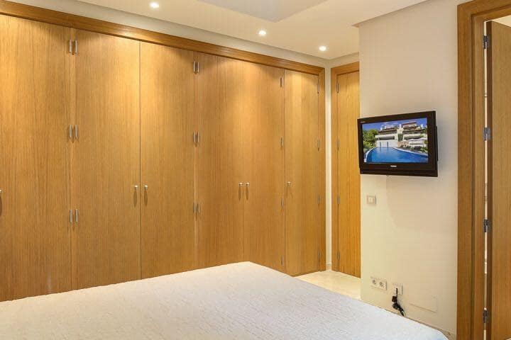 Apartamento de 3 habitaciones en Marbella en venta con piscina - 1.200.000 € (Ref: 9447801)