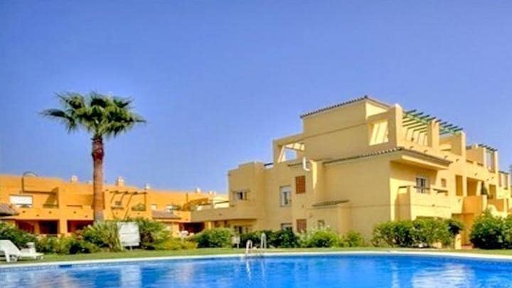Ático de 3 habitaciones en Marbella en venta con piscina garaje - 349.000 € (Ref: 9447806)