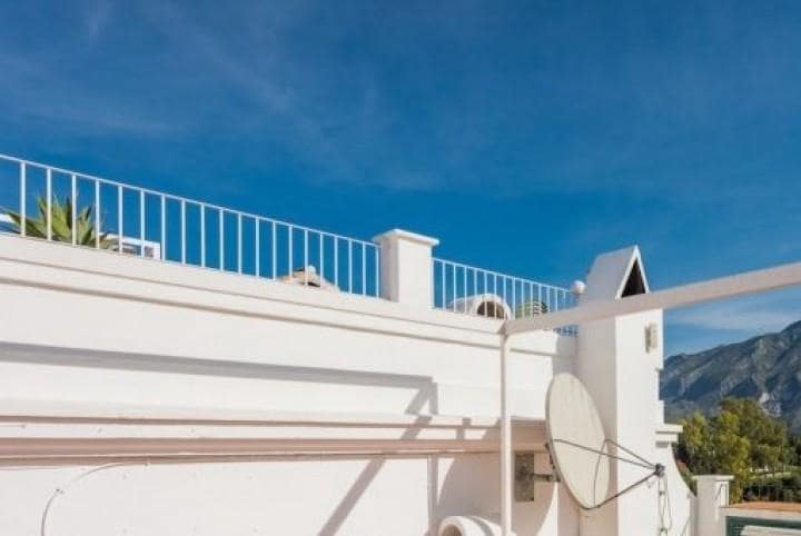 3 sovrum Hus till salu i Marbella med pool garage - 475 000 € (Ref: 9447810)