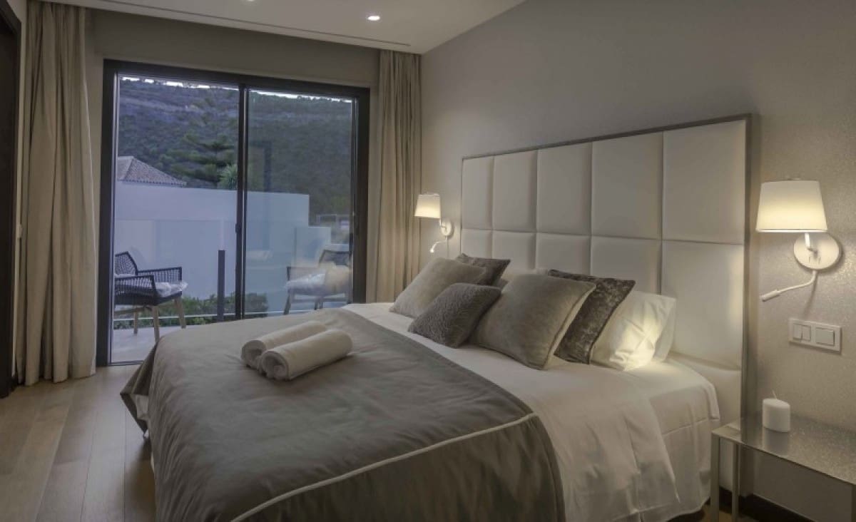 Chalet de 6 habitaciones en Benahavís en venta con piscina garaje - 2.995.000 € (Ref: 9447813)