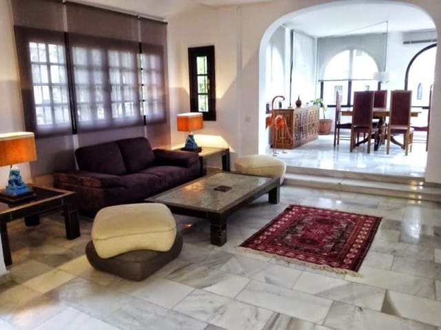 2 Zimmer Apartment zu verkaufen in Marbella mit Pool - 450.000 € (Ref: 9447815)