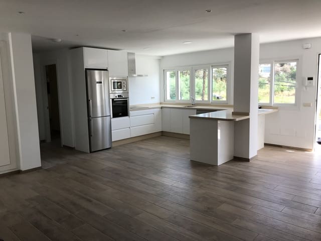 Apartamento de 2 habitaciones en Marbella en venta con piscina - 349.000 € (Ref: 9447826)