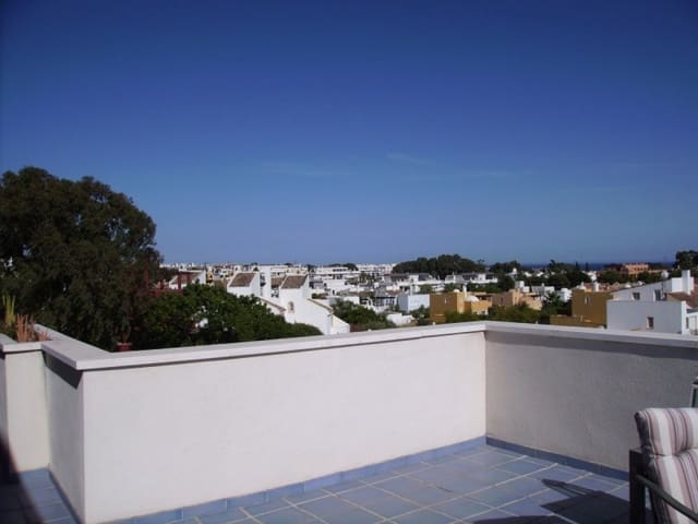 3 quarto Penthouse para venda em Marbella com piscina garagem - 599 000 € (Ref: 9447833)