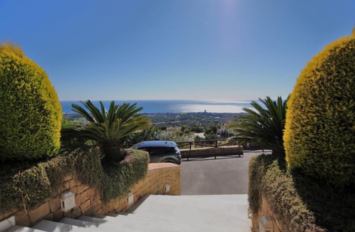 4 sypialnia Willa na sprzedaż w Marbella z basenem - 2 750 000 € (Ref: 9447834)