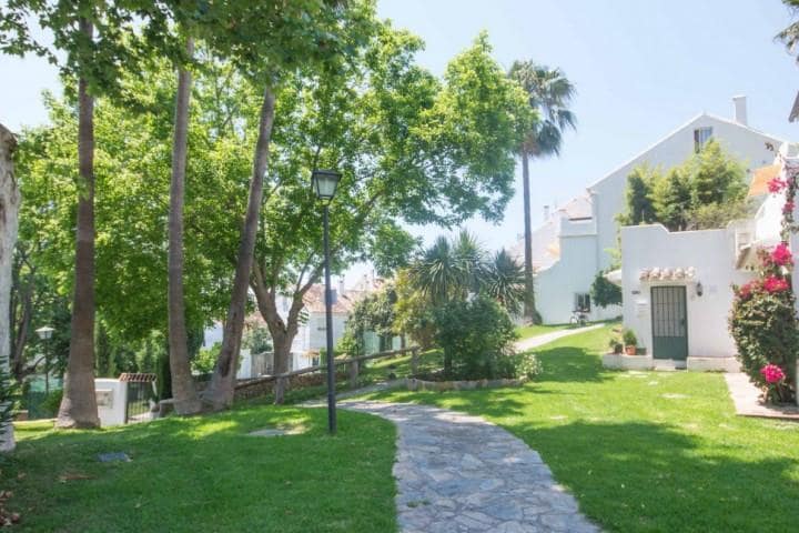 Casa de 4 habitaciones en Marbella en venta con piscina - 398.500 € (Ref: 9447835)