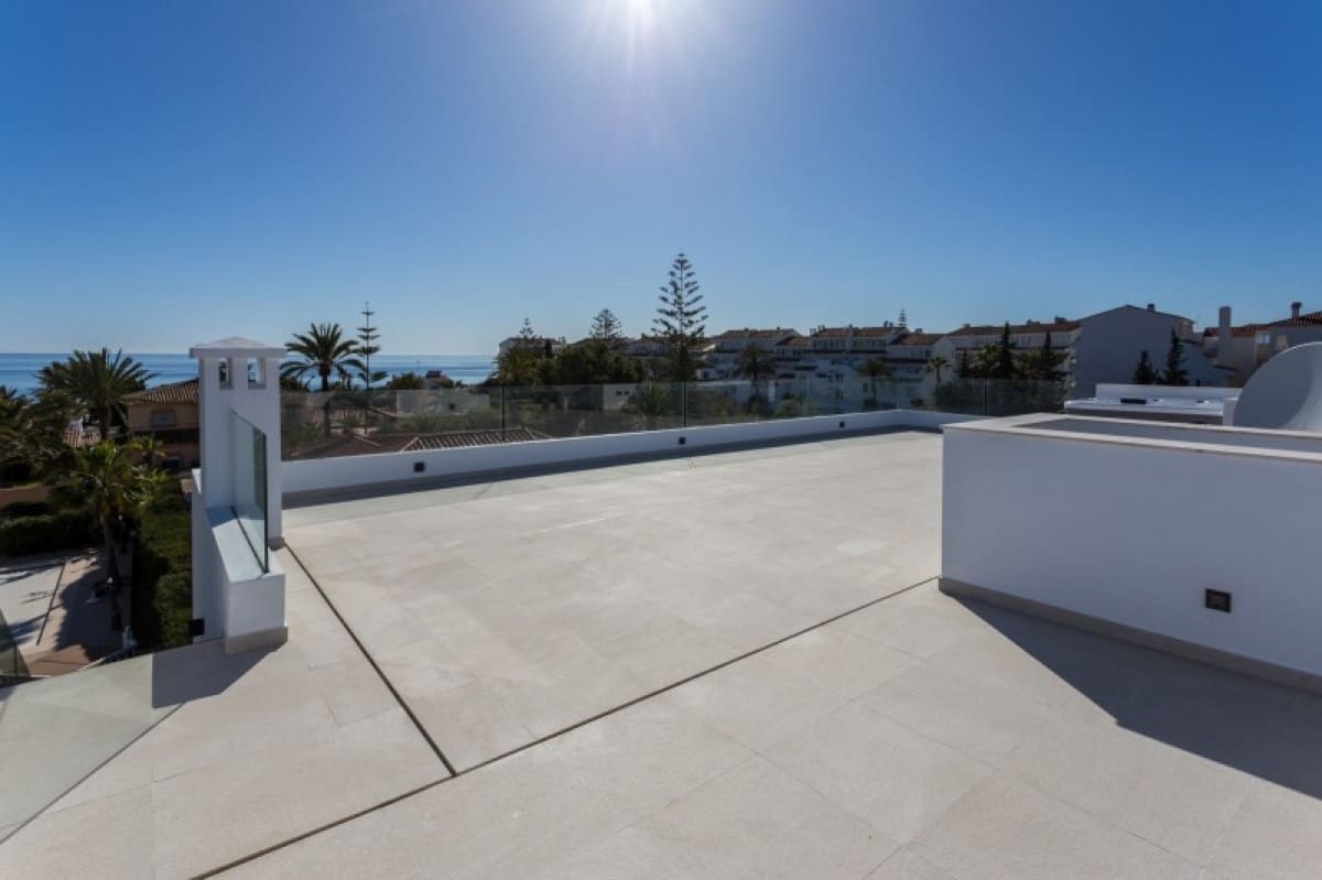 5 sypialnia Willa na sprzedaż w Marbella z basenem - 2 650 000 € (Ref: 9447836)