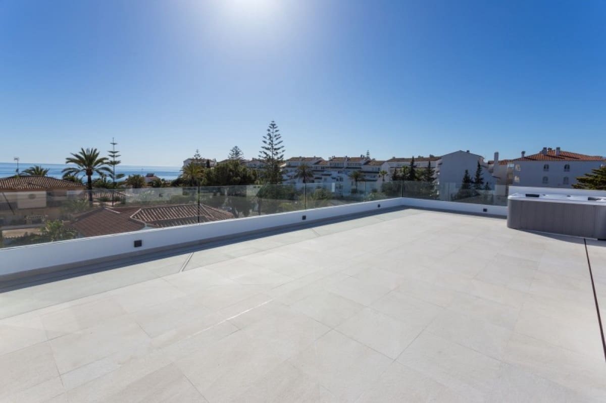 5 sypialnia Willa na sprzedaż w Marbella z basenem - 2 650 000 € (Ref: 9447836)