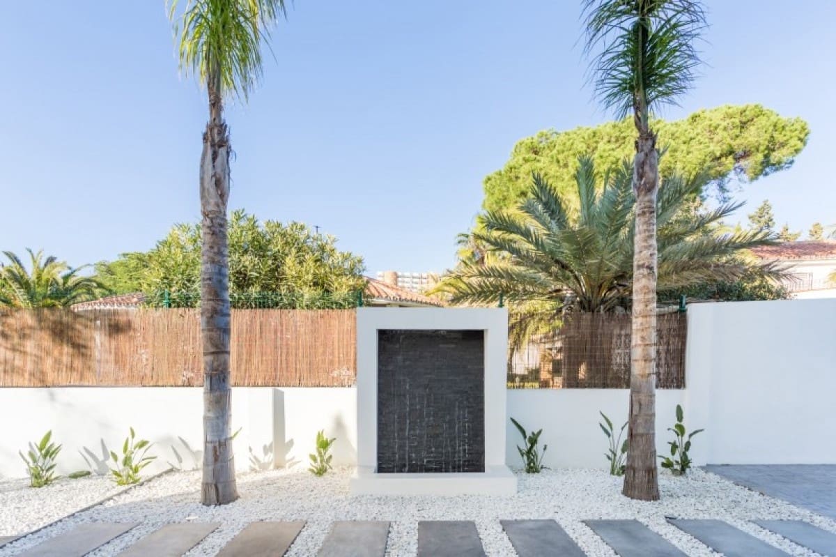 5 sypialnia Willa na sprzedaż w Marbella z basenem - 2 650 000 € (Ref: 9447836)