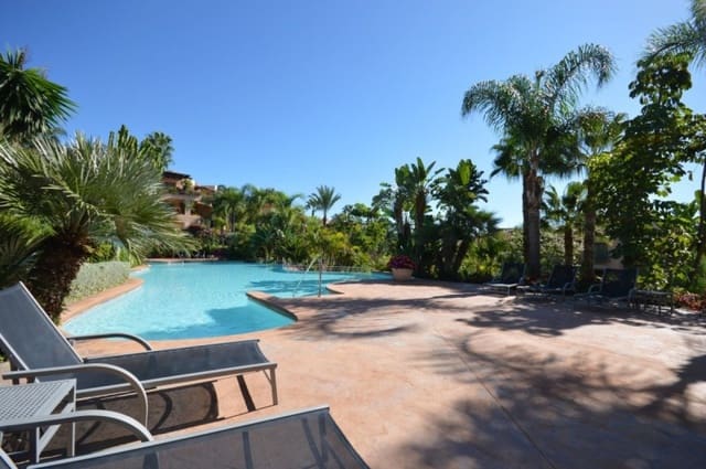 2 quarto Apartamento para venda em Marbella com piscina garagem - 895 000 € (Ref: 9447846)