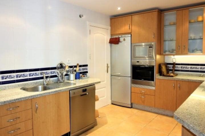 Ático de 3 habitaciones en Marbella en venta con piscina garaje - 1.900.000 € (Ref: 9447848)