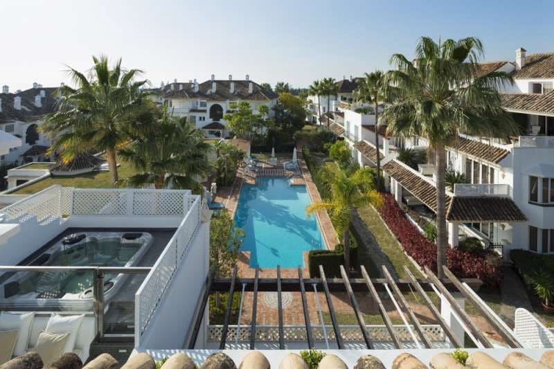 5 soverom Penthouse til salgs i Golden Mile med svømmebasseng garasje - € 2 195 000 (Ref: 9447851)