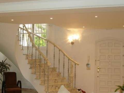 5 sovrum Villa till salu i El Paraiso med pool garage - 1 695 000 € (Ref: 9447860)