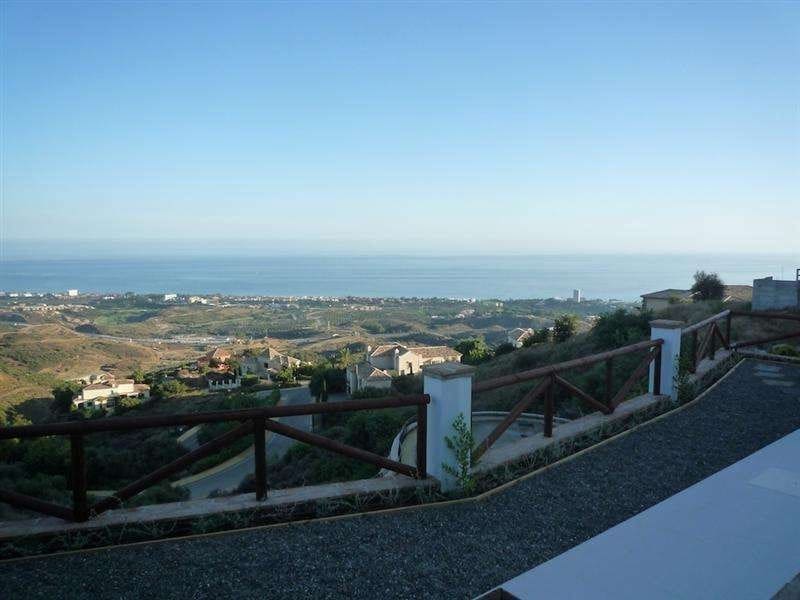 5 soverom Villa til salgs i Marbella med svømmebasseng garasje - € 3 100 000 (Ref: 9447862)