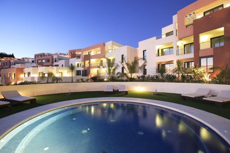 2 slaapkamer Penthouse te koop in Marbella met zwembad garage - € 395.000 (Ref: 9447866)