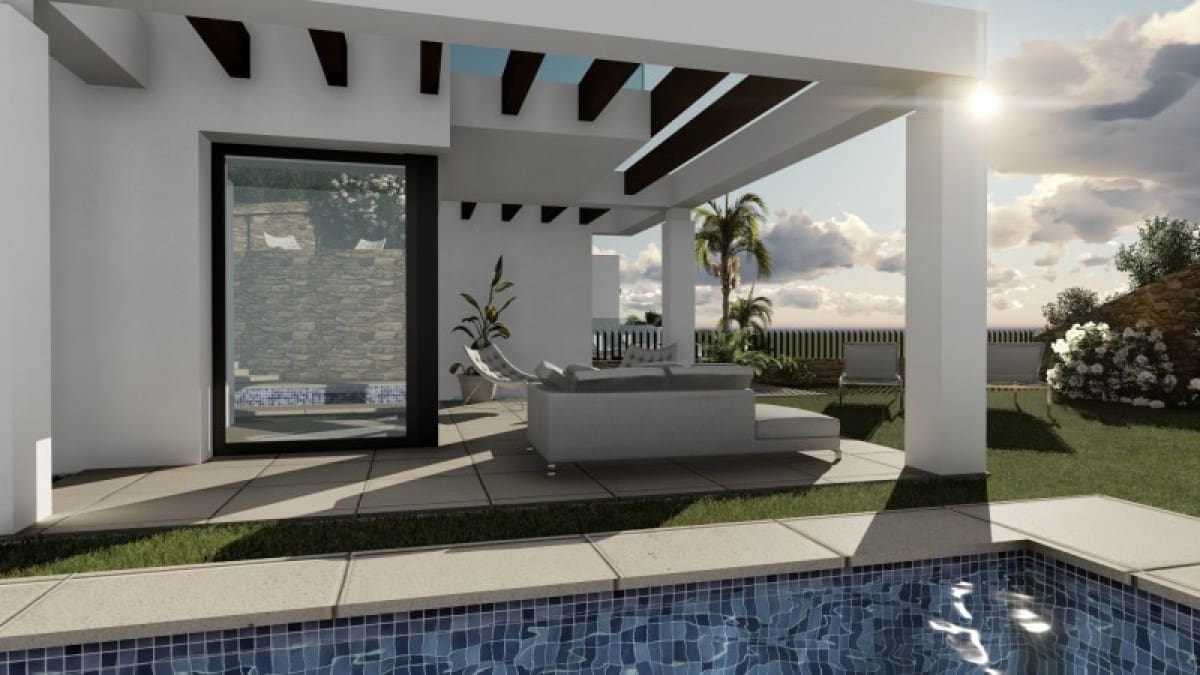 4 quarto Moradia para venda em Marbella com piscina garagem - 825 000 € (Ref: 9447874)