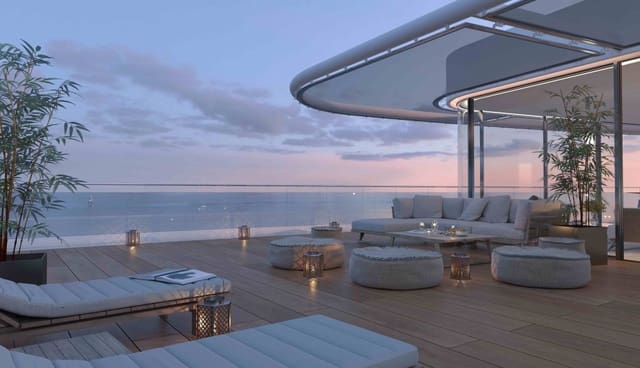 Apartamento de 2 habitaciones en Estepona en venta con piscina garaje - 592.000 € (Ref: 9447884)