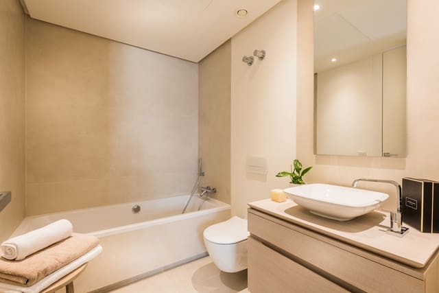 2 bedroom Apartment for sale in Marbella with pool garage - € 721,000 (Ref: 9447887)