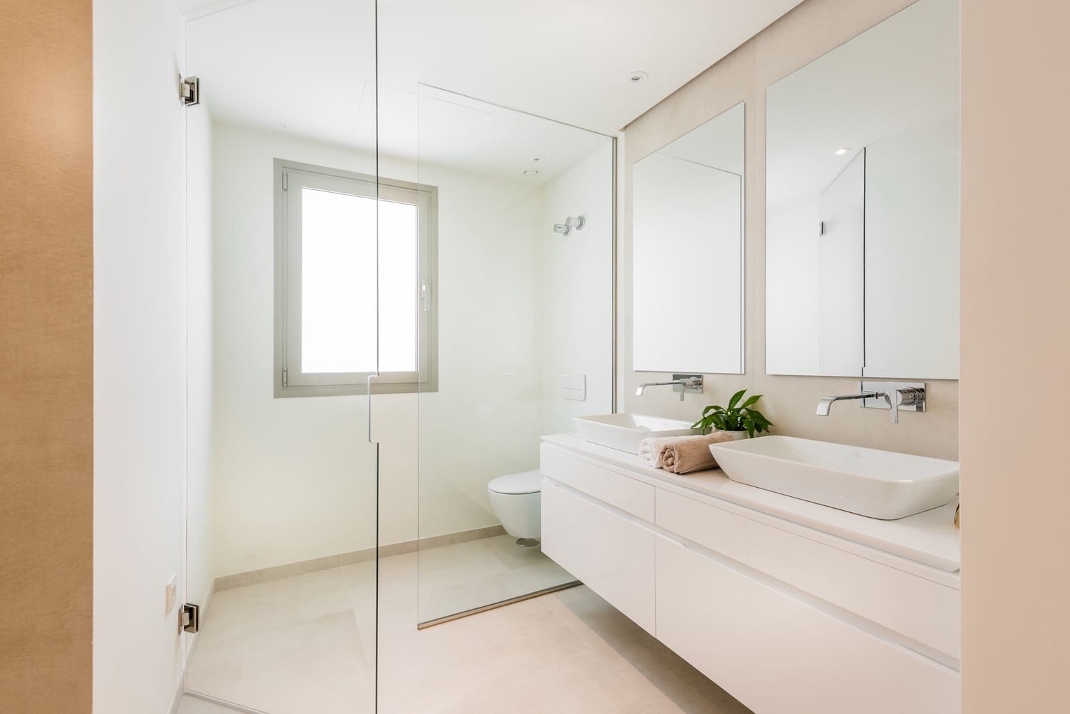 2 bedroom Apartment for sale in Marbella with pool garage - € 721,000 (Ref: 9447887)