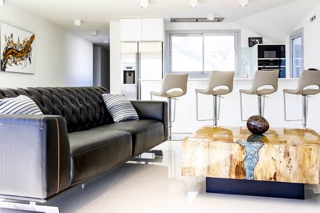 Ático de 3 habitaciones en Benalmádena en venta con piscina garaje - 2.000.000 € (Ref: 9447890)