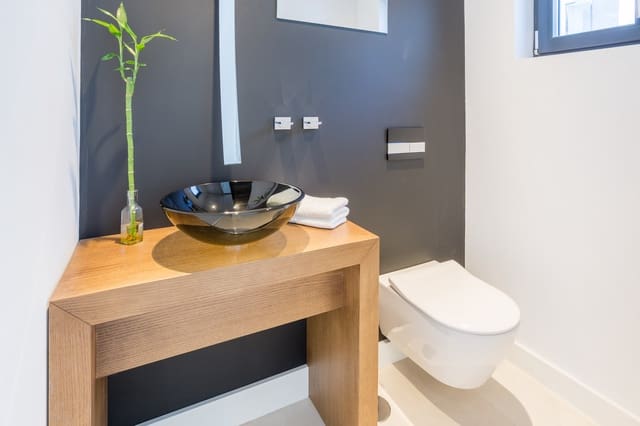 2 soverom Penthouse til salgs i Puerto Banus, Marbella med svømmebasseng garasje - € 999 000 (Ref: 9447892)