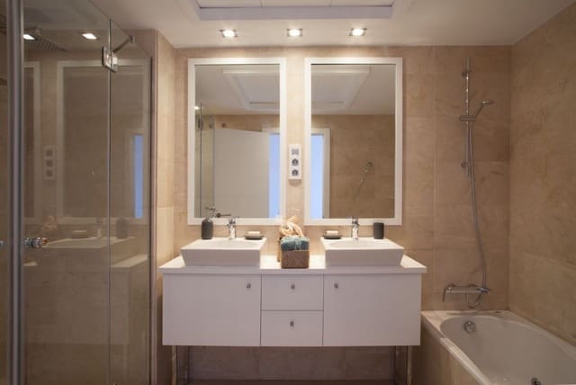 2 bedroom Apartment for sale in Casares with pool garage - € 250,000 (Ref: 9447896)