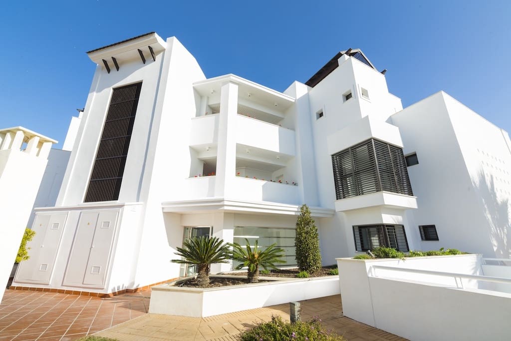 2 bedroom Apartment for sale in Casares with pool garage - € 250,000 (Ref: 9447896)