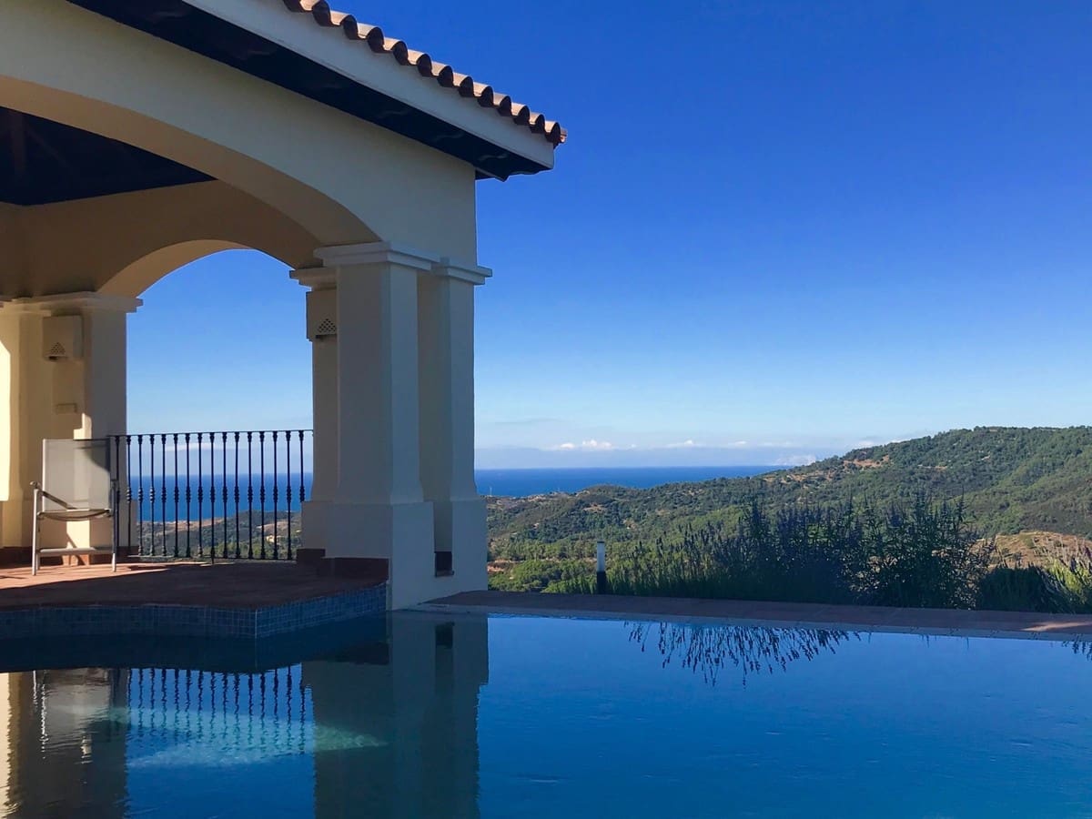 6 soverom Villa til salgs i Benahavis med svømmebasseng garasje - € 3 450 000 (Ref: 9447897)