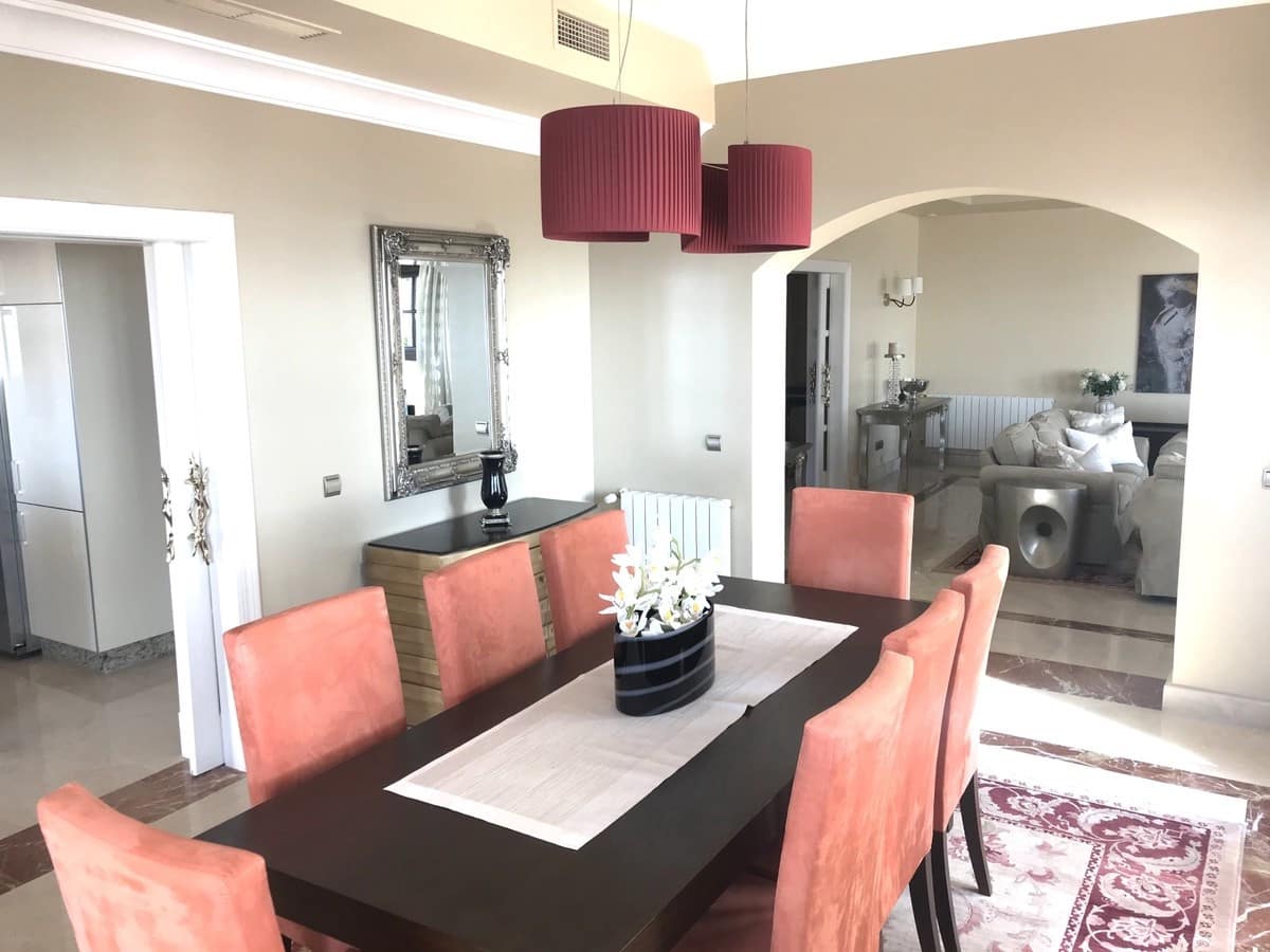 6 soverom Villa til salgs i Benahavis med svømmebasseng garasje - € 3 450 000 (Ref: 9447897)