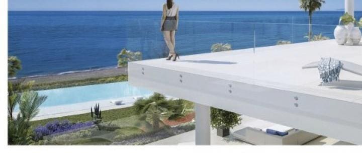 Apartamento de 3 habitaciones en Marbella en venta con piscina - 2.675.000 € (Ref: 9447916)