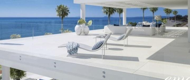 Apartamento de 3 habitaciones en Marbella en venta con piscina - 2.675.000 € (Ref: 9447916)