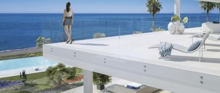 Apartamento de 3 habitaciones en Marbella en venta con piscina - 2.675.000 € (Ref: 9447916)