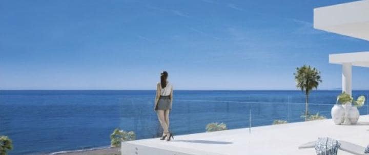 Apartamento de 3 habitaciones en Marbella en venta con piscina - 2.675.000 € (Ref: 9447916)