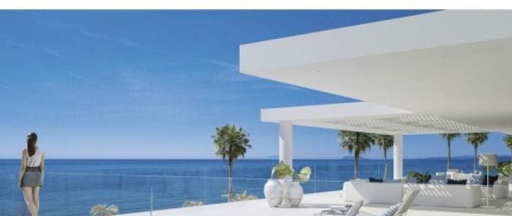 Apartamento de 3 habitaciones en Marbella en venta con piscina - 2.675.000 € (Ref: 9447916)