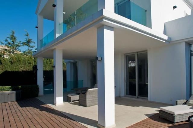 Chalet de 4 habitaciones en Marbella en venta con piscina garaje - 1.995.000 € (Ref: 9447917)