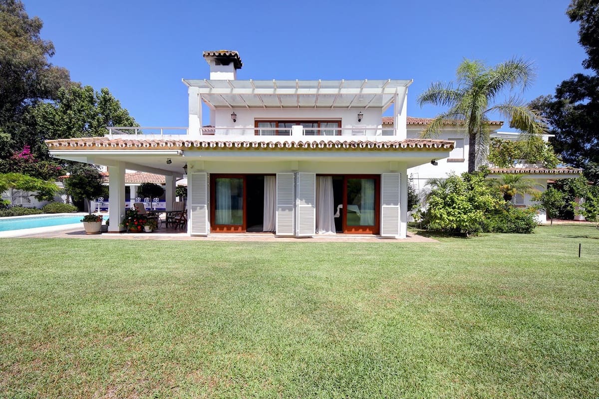 5 sovrum Villa till salu i Estepona med pool garage - 2 250 000 € (Ref: 9447922)