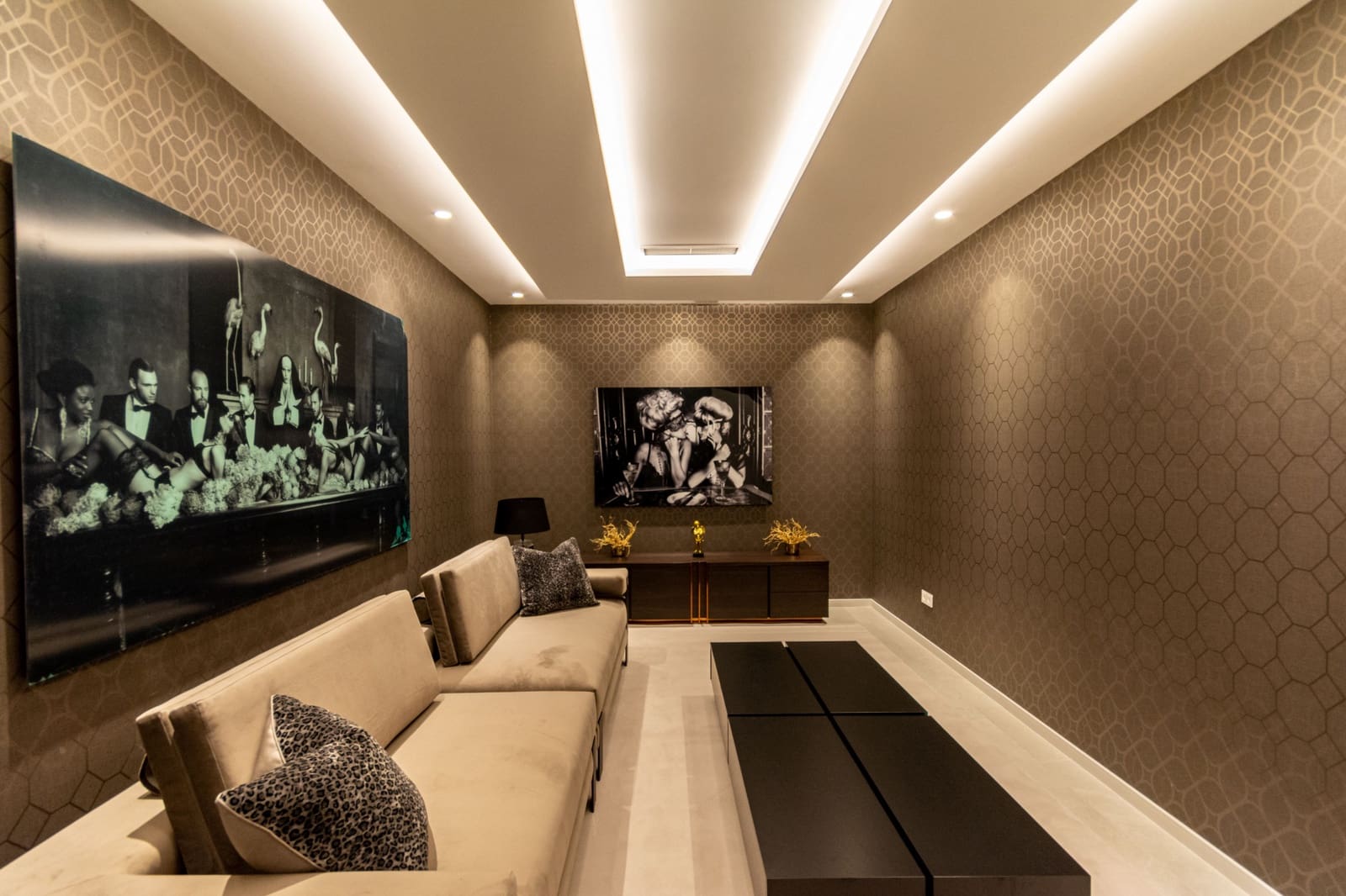 4 slaapkamer Villa te koop in Nueva Andalucia met zwembad garage - € 2.600.000 (Ref: 9447929)