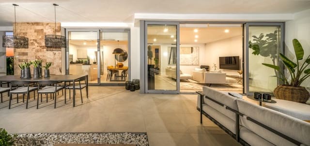 4 soveværelse Villa til salg i Marbella med swimmingpool garage - € 2.150.000 (Ref: 9447944)