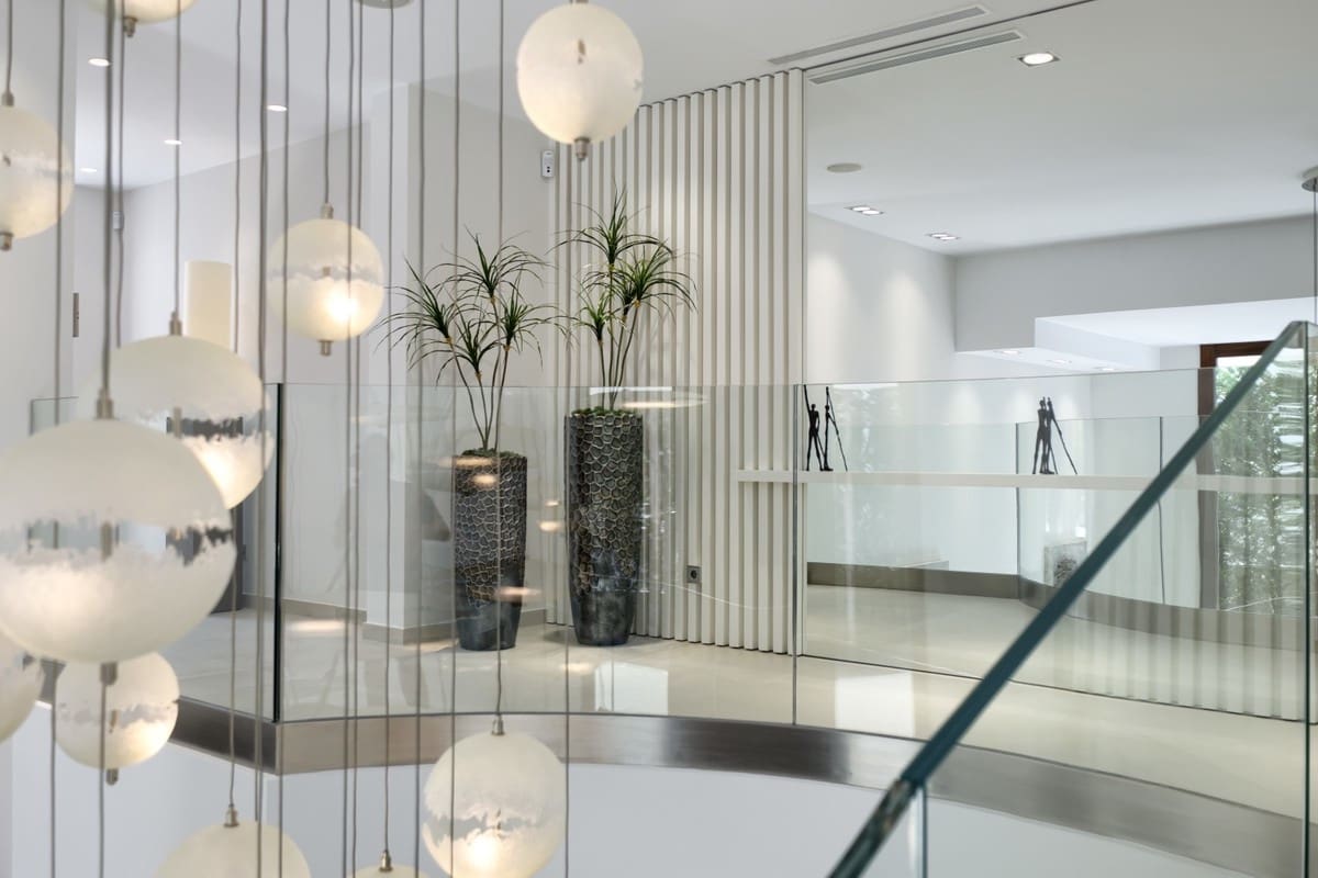 9 soverom Villa til salgs i Nueva Andalucia med svømmebasseng garasje - € 11 800 000 (Ref: 9447950)