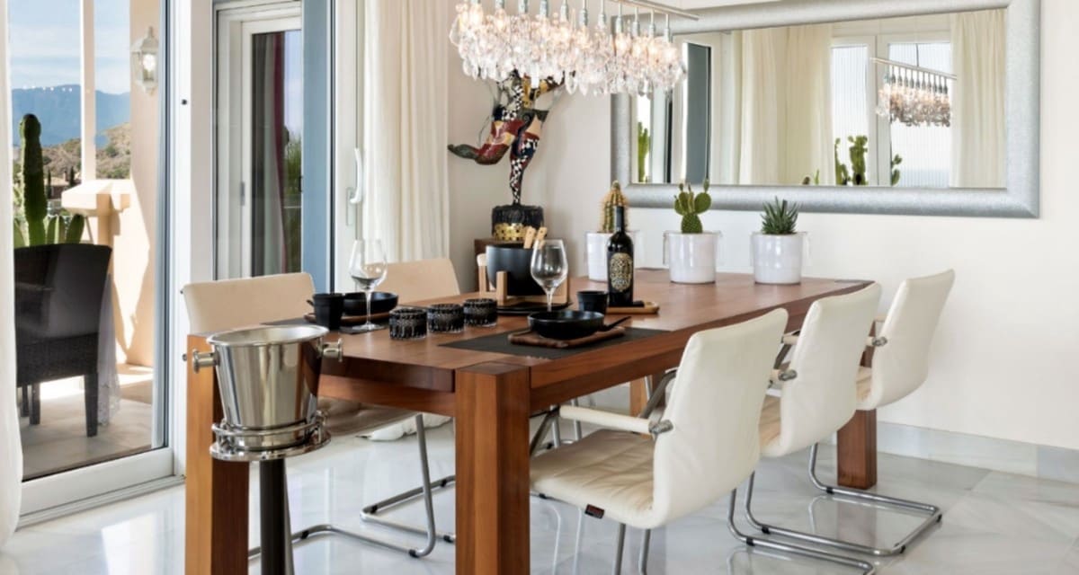 5 chambre Penthouse à vendre à Benahavis avec piscine - 1 250 000 € (Ref: 9447956)