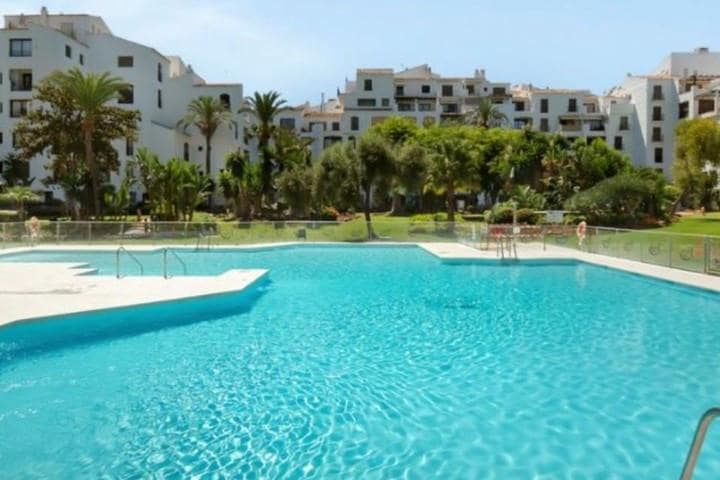 3 soverom Leilighet til salgs i Puerto Banus med svømmebasseng - € 695 000 (Ref: 9447958)