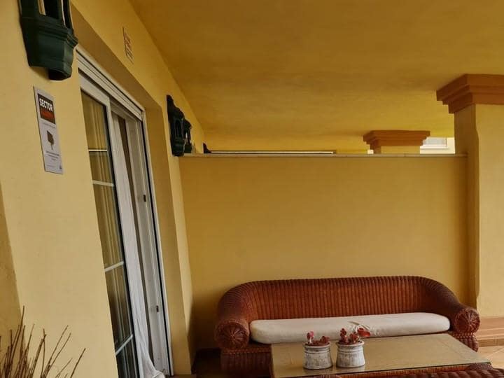 2 sovrum Lägenhet till salu i Nueva Andalucia med pool garage - 385 000 € (Ref: 9447959)