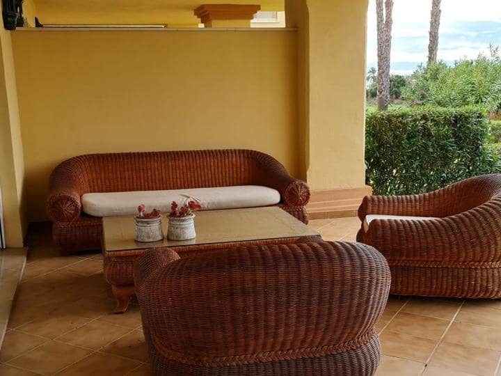 2 sovrum Lägenhet till salu i Nueva Andalucia med pool garage - 385 000 € (Ref: 9447959)