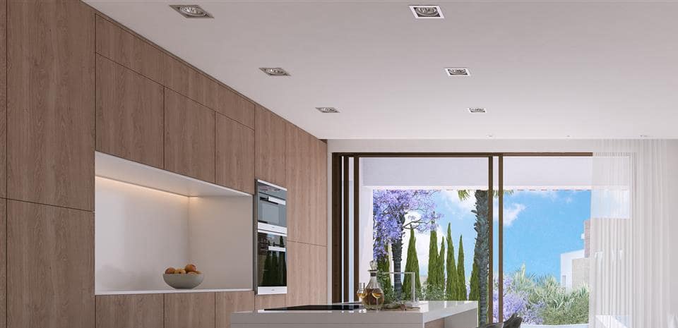 4 soverom Villa til salgs i Golden Mile med svømmebasseng garasje - € 1 980 000 (Ref: 9447962)